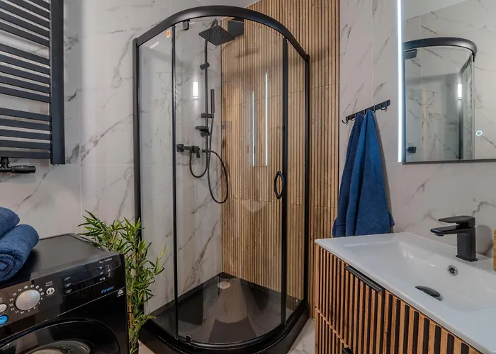 Appartement New Large Modern - Center - 60m2 - Lift - Parking *