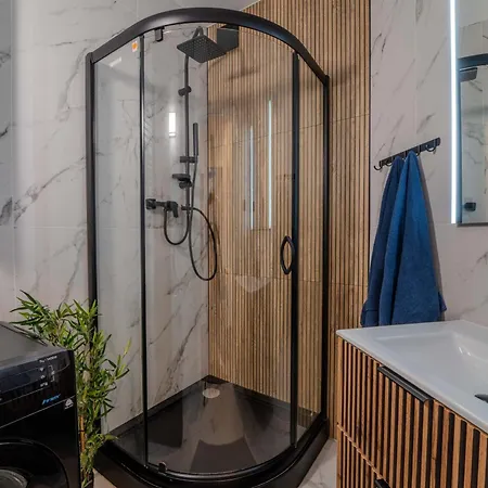 Apartment New Large Modern - Center - 60m2 - Lift - Parking *