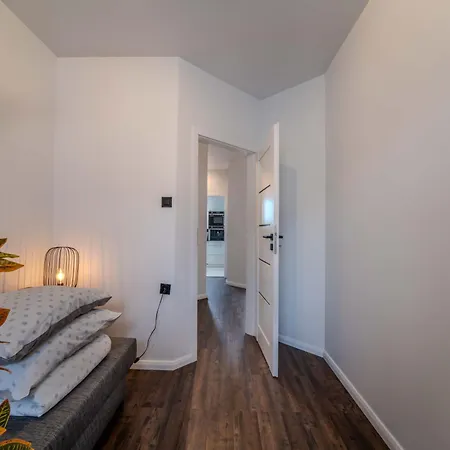 New Large Modern - Center - 60m2 - Lift - Parking Breslau