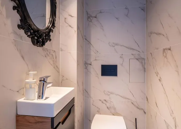 New Large Modern - Center - 60m2 - Lift - Parking Διαμέρισμα